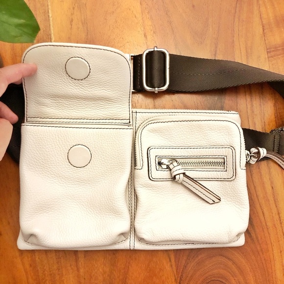 Danier Genuine leather Belt Bag White Fanny Pack Crossbody Hands-Free Travel bag - Picture 6 of 16